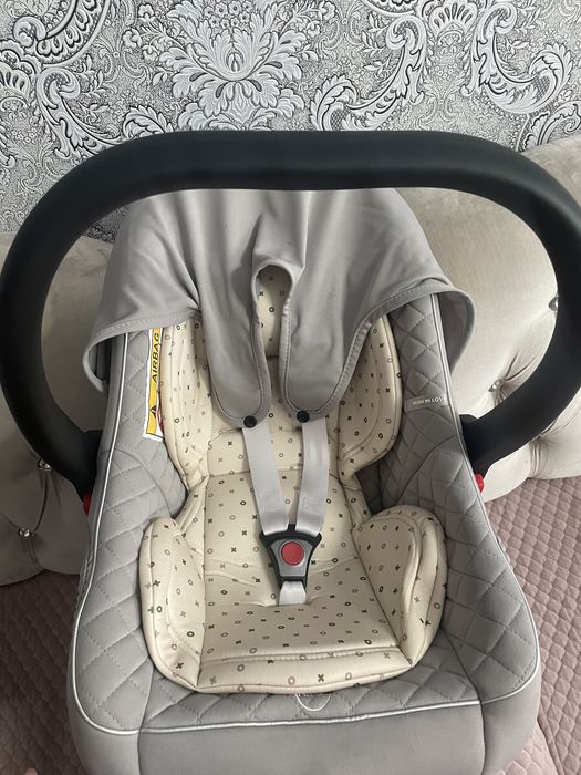 Продам автокресло