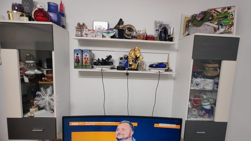 Mobilă Living folosita .Dar in stare foarte bună !