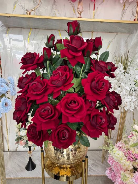 Срочно продам Камод+ зеркало+2 пенала,мягкая, спальный гарнитур.