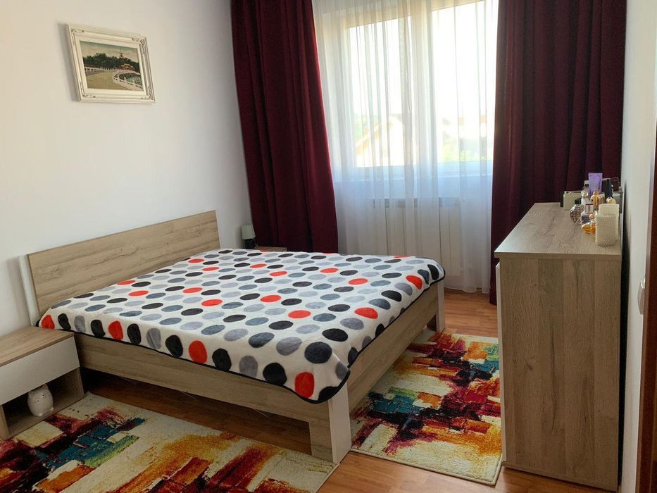 Тристаен апартамент в кв Хаджи Димитър