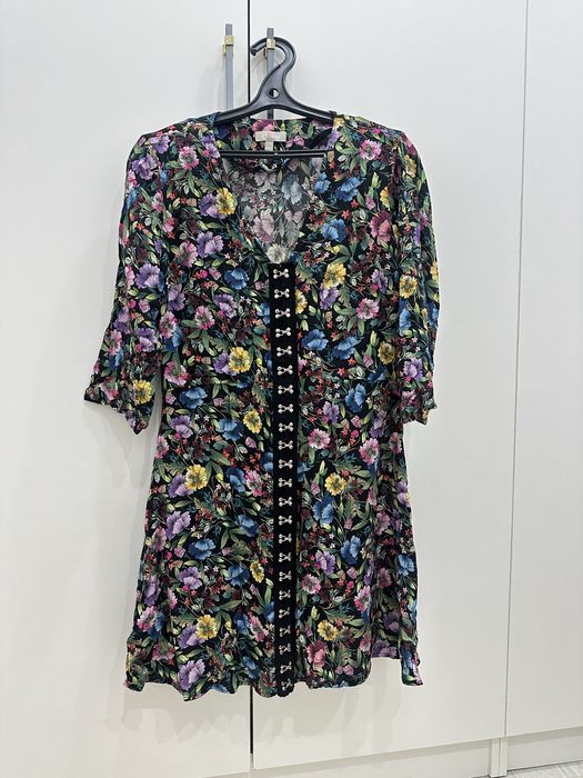 Женская одежда, платье