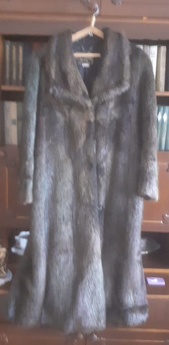 Шуба  из меха нутрии