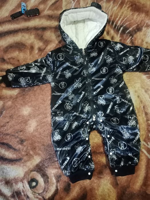 Продам весенний комбинезон