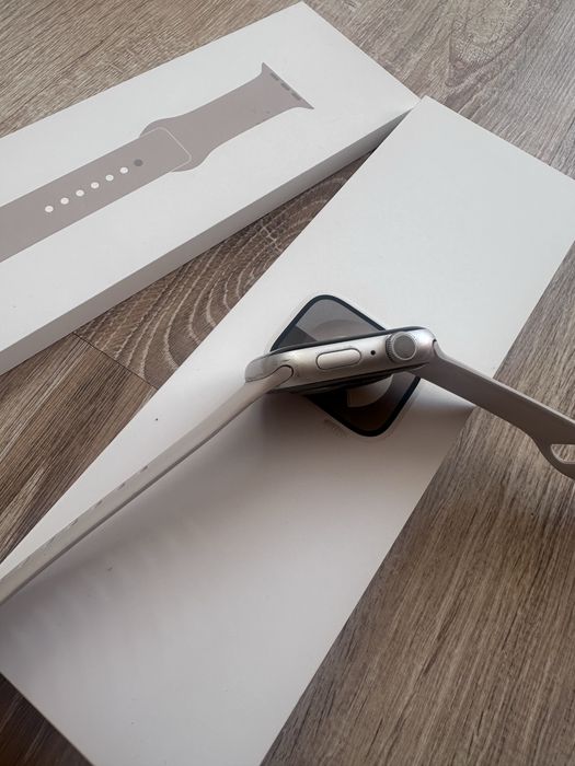 Apple Watch Series 9 45mm Starlight