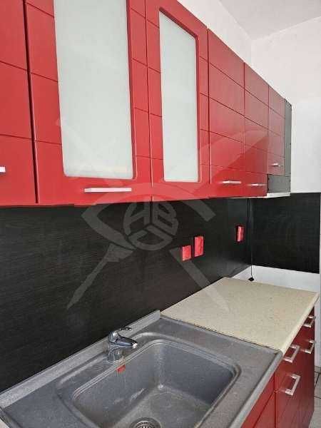 Продава се Тристаен апартамент в Пловдив, Център - 68 кв.м за 1124 €/кв.м - Снимка #2