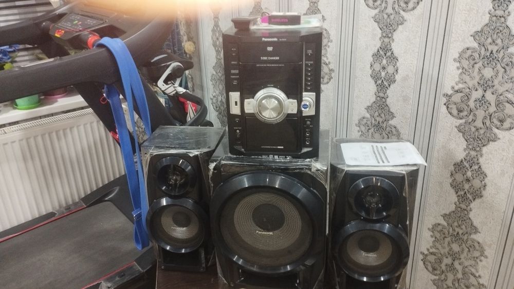 Музыкальный центр