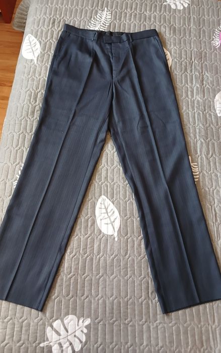 Костюм мужской .