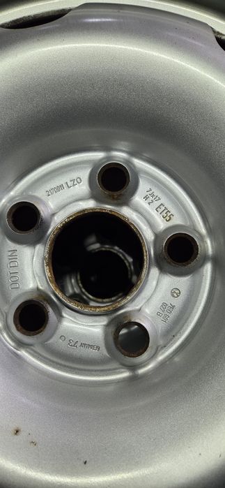 VW T5 оригинални джанти 215/60/16C  7J×16. ET55. 5×120. DOT2919