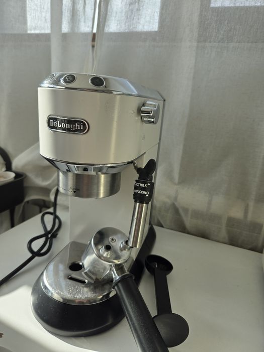Кафемашина Delonghi Dedica