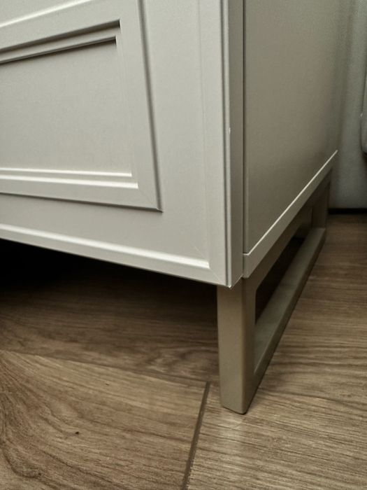 Продам прикроватную тумбу