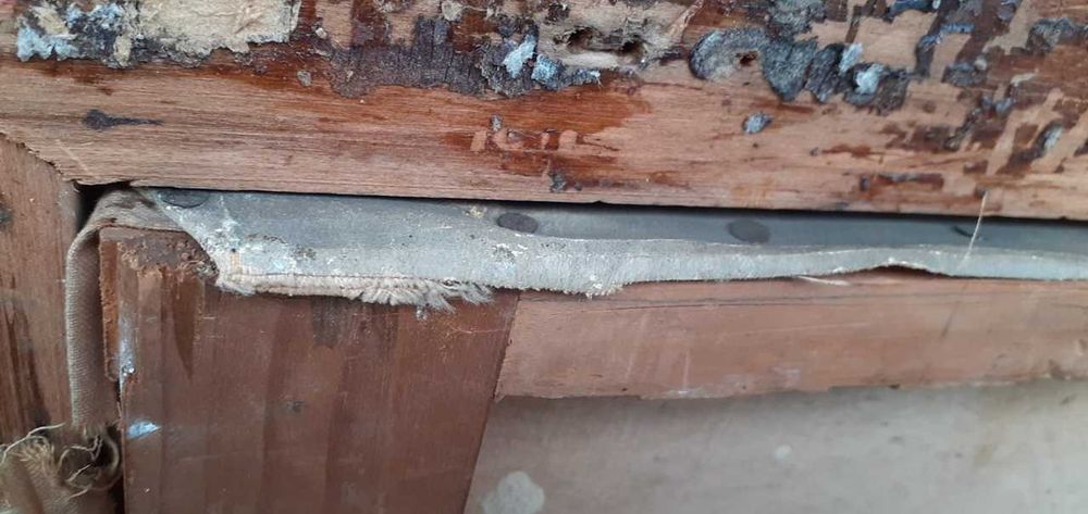 Tablou vechi - buchet de vara -  semnat C. Artachino