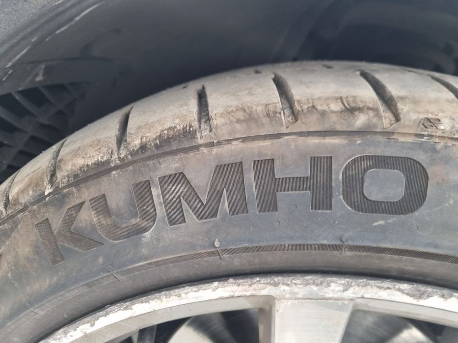 Продавам джанти за бмв ф15/ф16 20цола с летни гуми кумху 25г дот
