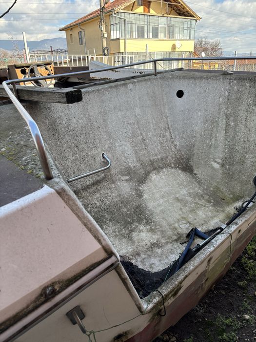 Продавам лодка скутер скутер