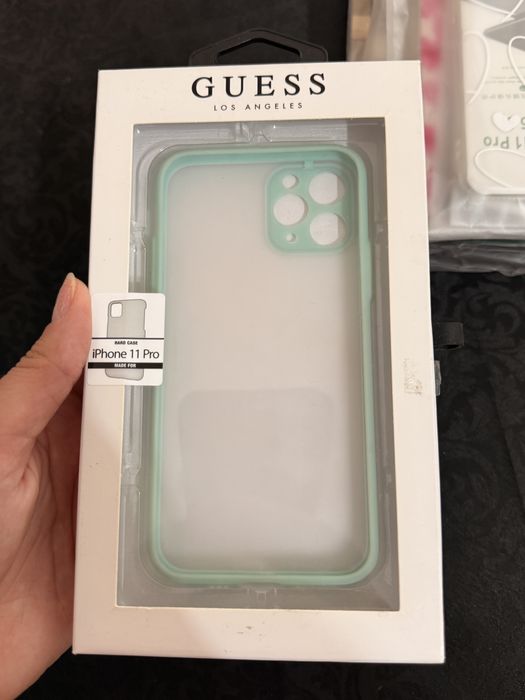 Iphone 11 Pro telefon mobil cu 6 buc huse  protectie si 4 buc sticla protectie ecran, sanatatea bateriei 71%