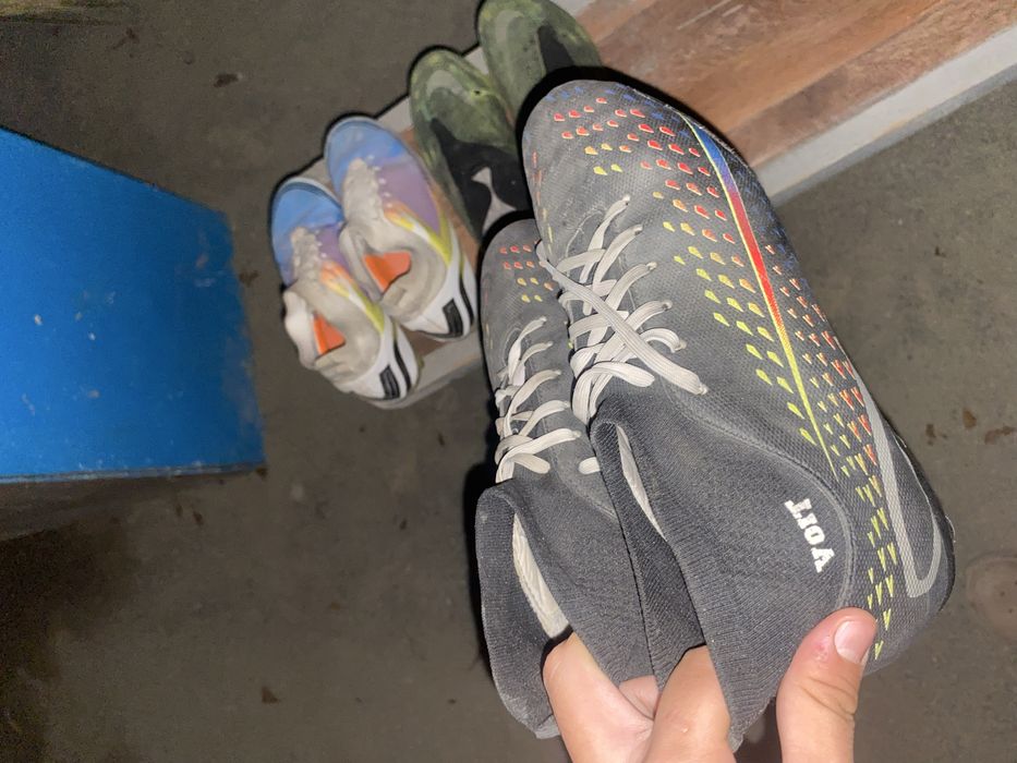 Бутсы предатор и адидас найк