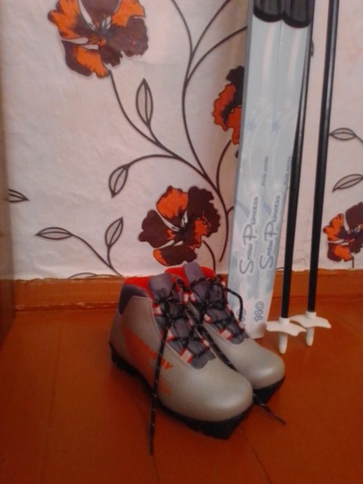 Лыжный комплект+ ботинки для девочки