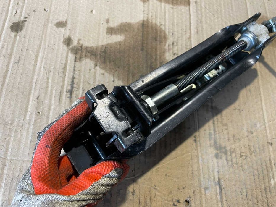 Авто Крик Авариен Крик Audi A4 A6 VW Passat Seat Altea Skoda Superb