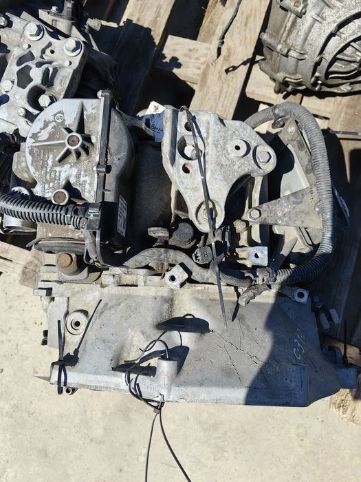 Роботизирана скоростна кутия Citroen C3/ 207   2012 1.2VTi - 20A612
