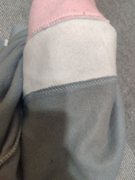 Костюм новый не одевали померли маленький оказался