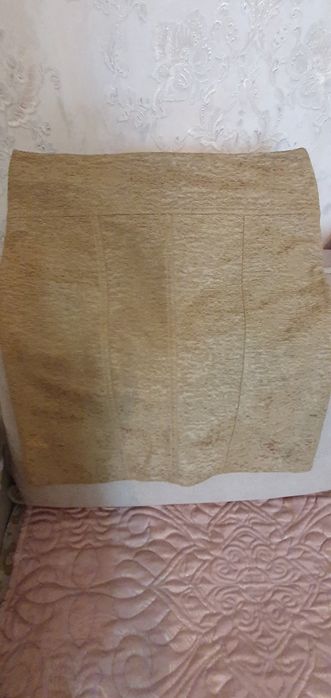 Юбка бежевая жжатый матер. Джинсовая полукру г