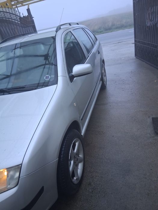 Vând Skoda fabia