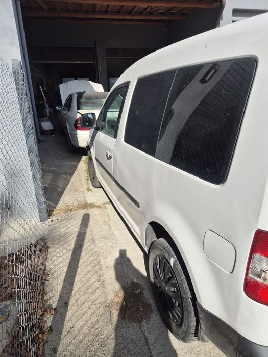 Volkswagen Caddy 2004 benzină, 1.671 € — imagine 5