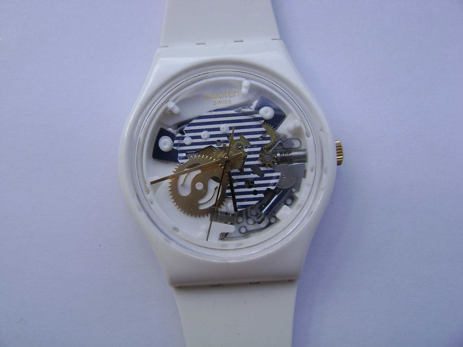 Продавам 5 броя кварцови часовници Breil,Swatch,TCM,Curren