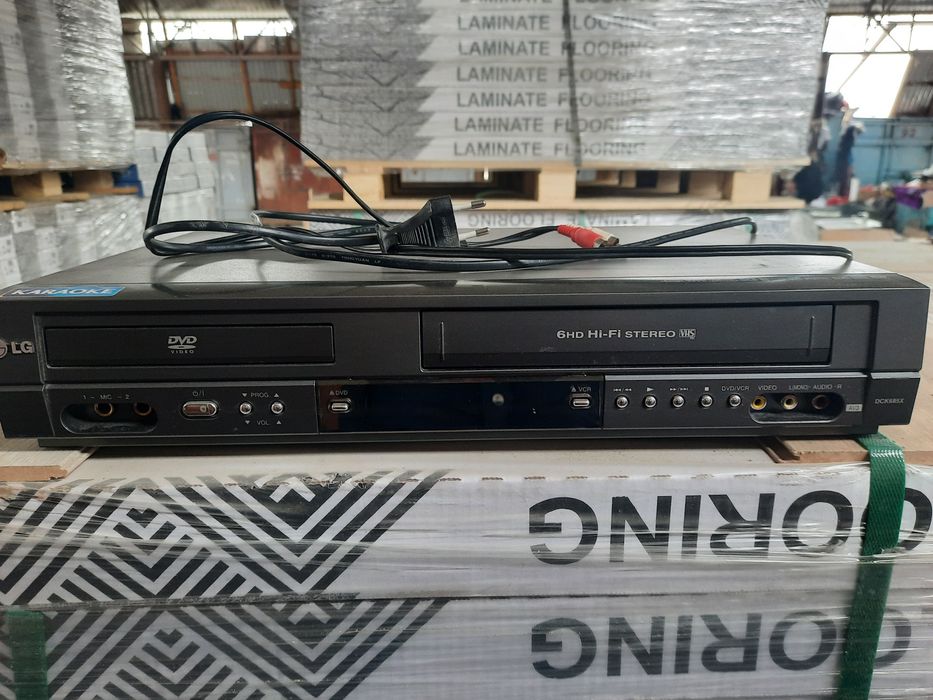 Продаю DVD/VHS-плеер LG DC488,.
