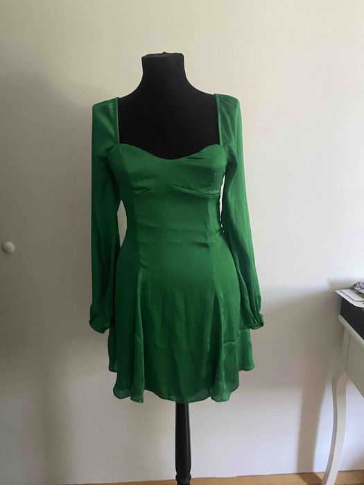 Оригинални Зелена и черна  сатенени рокли на Jack Wills
