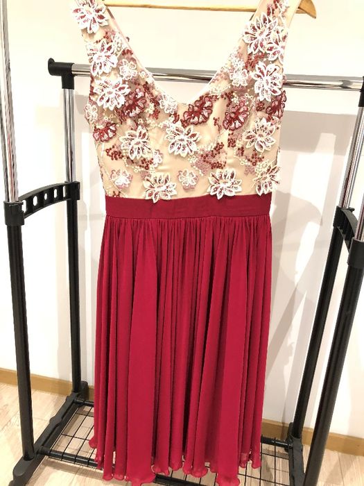 Vand rochie de ocazie