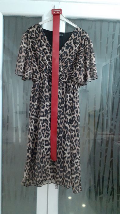 Rochii elegante marimi 44 46 48 50 din voal  130 lei