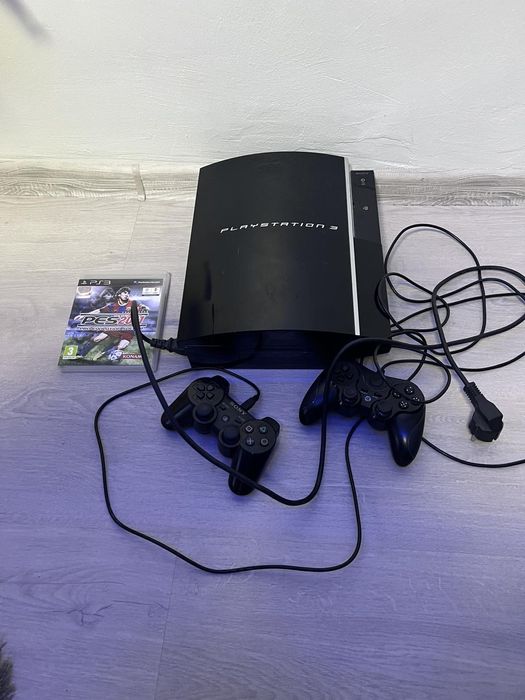 Play Station. 3 със два джойстика