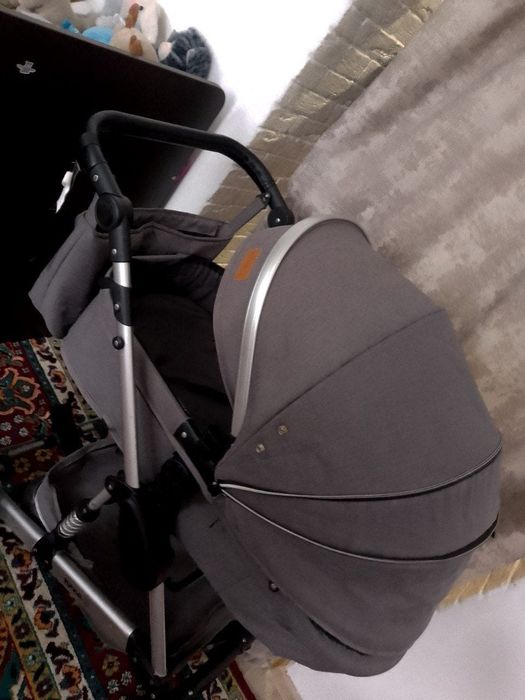Продам коляску в хорошем состоянии.