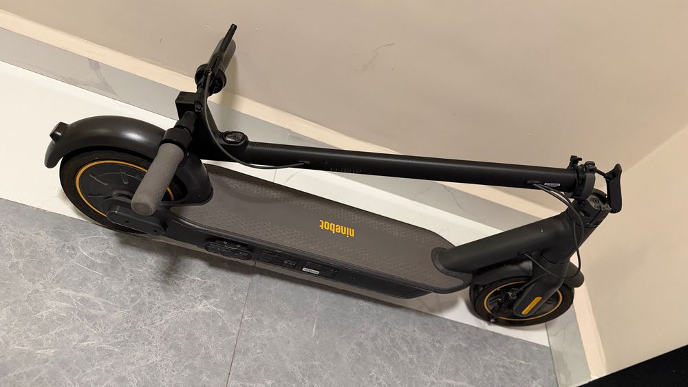 Продам электросамокат NINEBOT