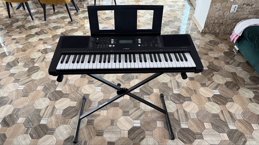 Vand orga YAMAHA PSR-E373