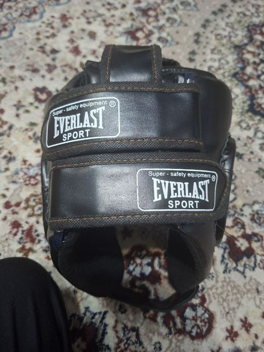 Boks va kig boks uchun shlem