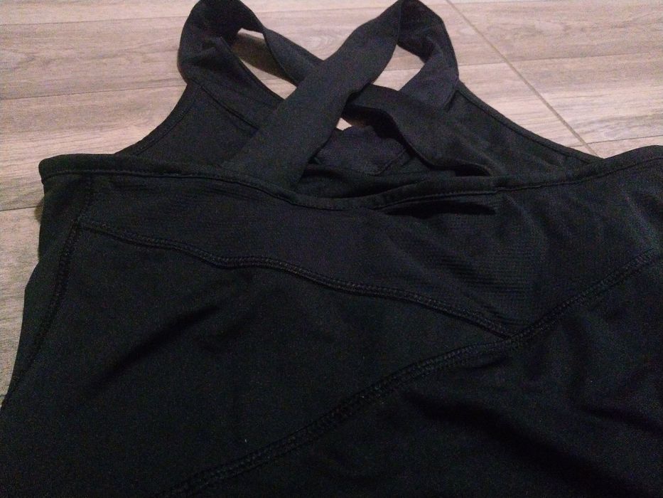 Sutien antrenament sport Reebok mărime xs  nou,fără eticheta