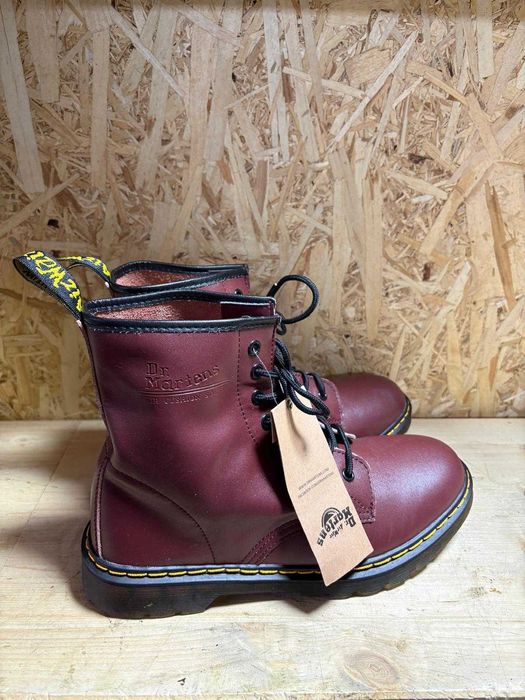 Ghete bocanci piele Dr. Martens 1460 marime 43 Air Wair noi