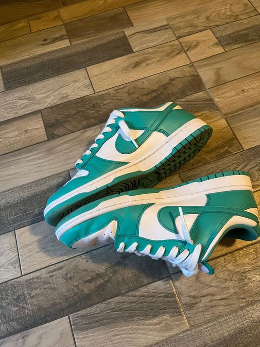 Nike dunks low clear jade