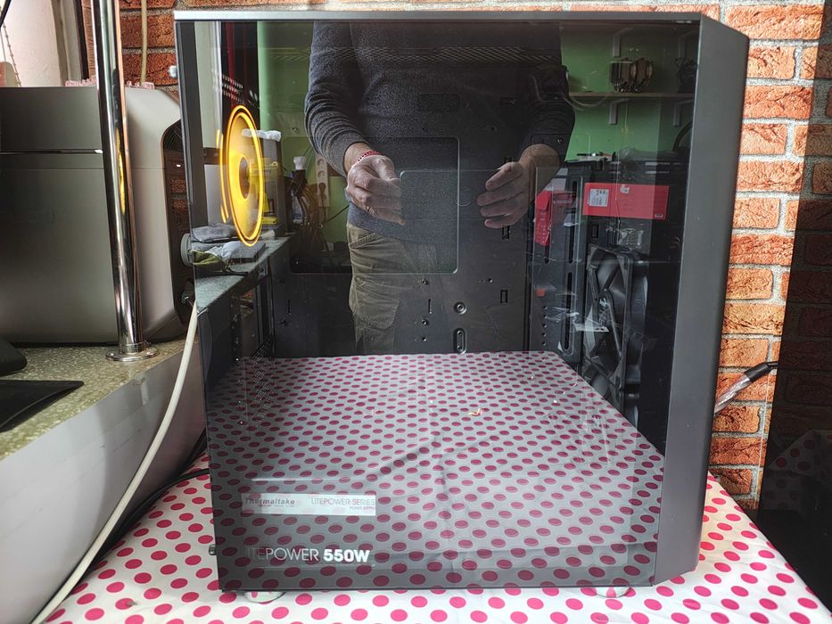 Carcasa PC Aerocool Interstellar-G-BK-v1 ARGB Bucuresti Sectorul 4 • OLX.ro