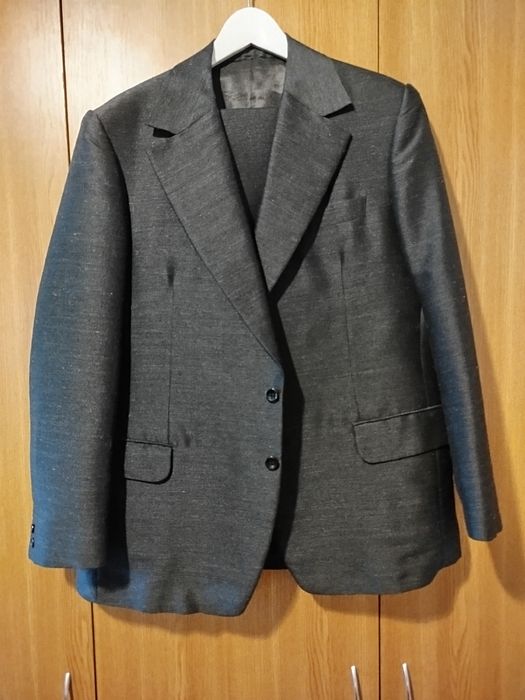 Costum nou, nefosit