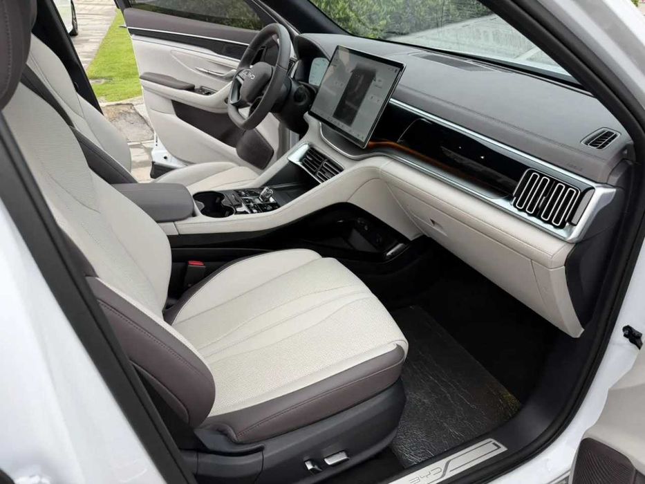 BYD Song Plus EV Champion 605 Flagship