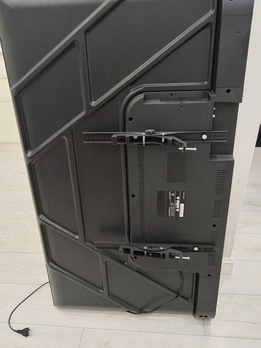 Продаётся смарт телевизор