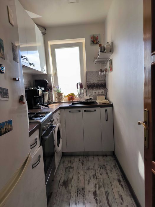 Apartament 3 camere, 44 mp, etaj 3