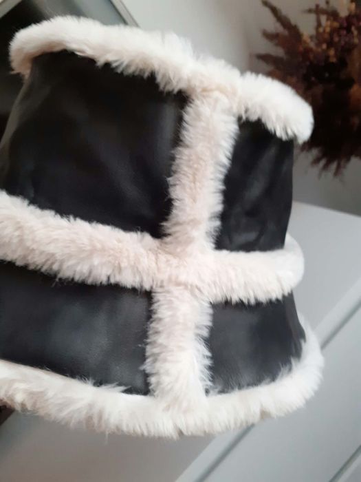 Pălărie tip buchet H&M ,nouă fără etichetă