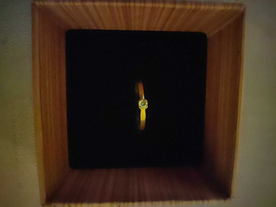 Inel de aur cu diamant