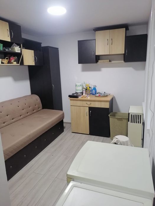 Îmchiriez garsonieră în regim hotelier