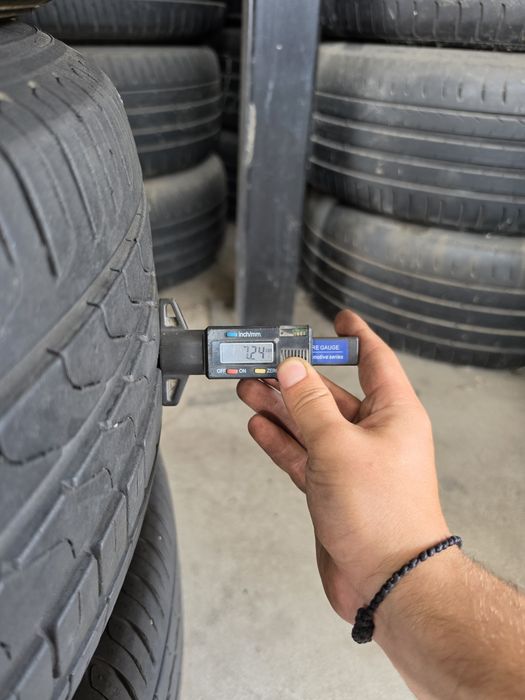 4 Броя 235/55/19 Pirelli 2x7,5mm 2x7,2mm
