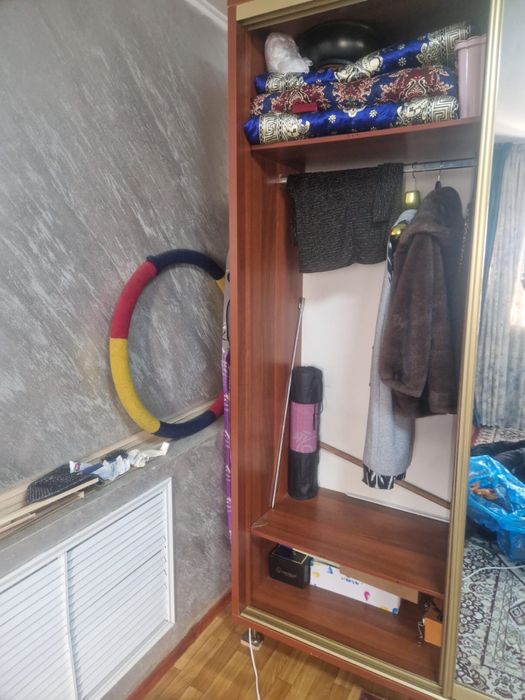 Продам шкаф в прихожую