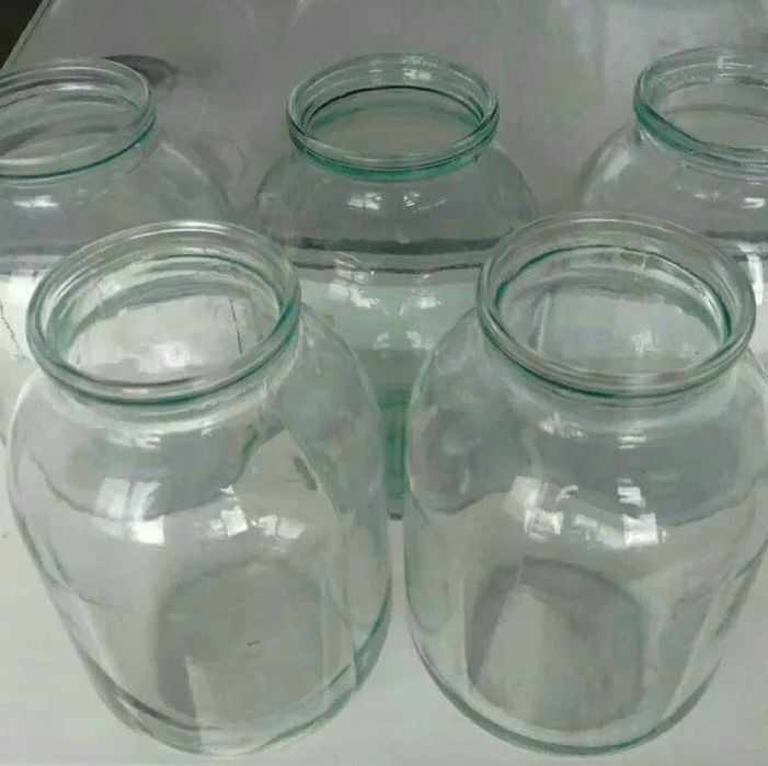 Отдам даром 2 л банки